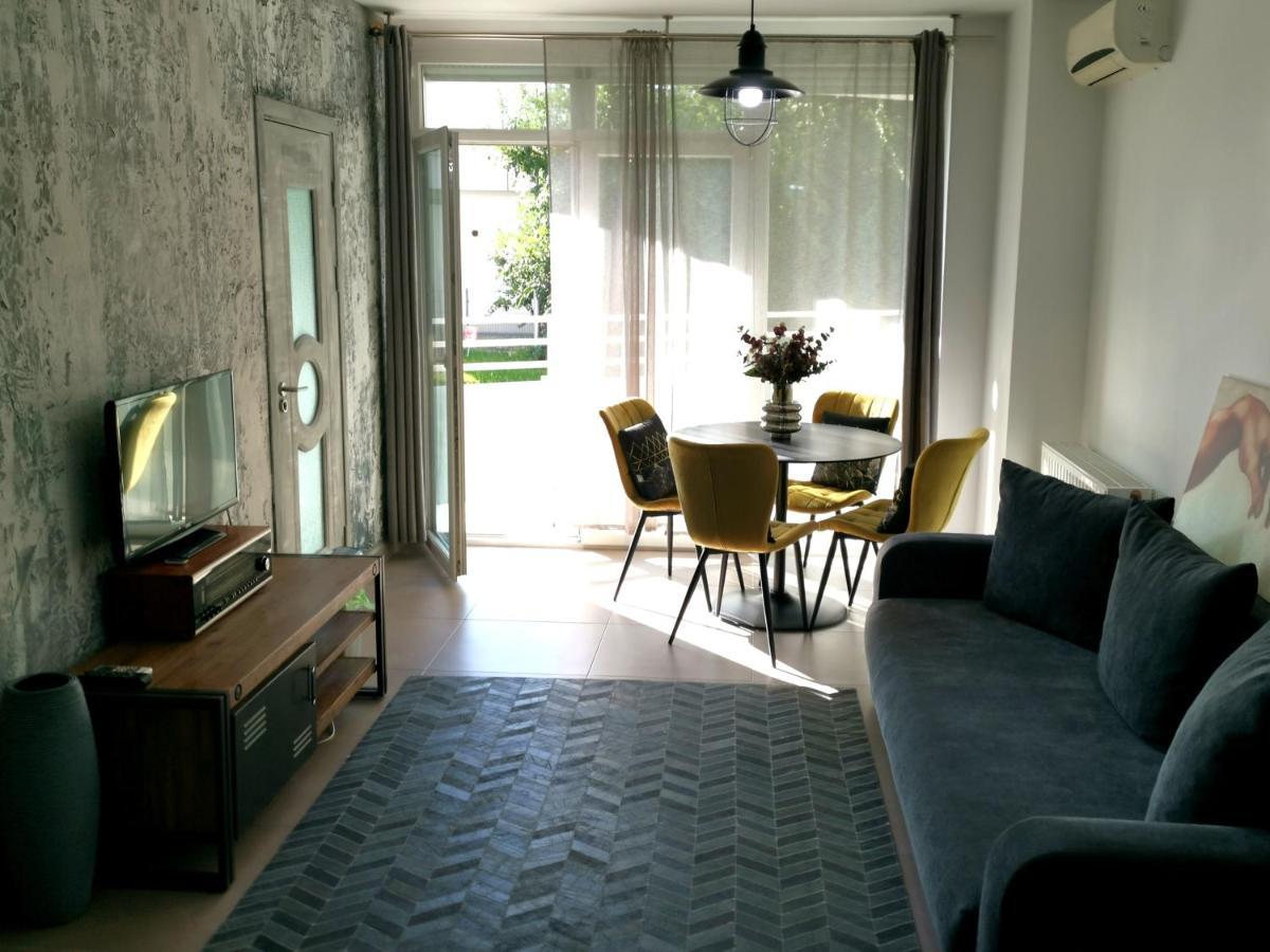 Caraway Apartment Oradea Exterior photo